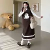 2025 Nuevo Traje de Maternidad Otoño e Invierno Falda Chaleco Jacquard con Dobladillo de Bola de Nieve Dibujos Animados de Longitud Media + Camiseta Básica Aspecto Adelgazante