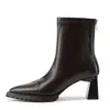Botines de tacón alto con punta, estilo europeo y americano, en stock para mujer, nuevo modelo otoño e invierno 2026, botas estilizadas de gran apariencia con plataforma impermeable para mujeres menudas
