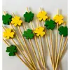 Palo de bambú desechable creativo para frutas, palillo de cóctel Flor, palillo de dientes decoración artística, tenedor de palillo, accesorios insertables para frutas, cuentas de madera, virutas de madera