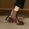 Couro bovino de primeira camada lavado para indústria pesada! Novas Botas Martin Elegantes de Luxo Leve Outono e Inverno 2024 Botas Curtas Chelsea