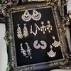 Aretes de aguja plateada con diamantes, borlas geométricas de perlas, ultra brillantes, lujosos y exquisitos, personalizados y elegantes, aretes de alta gama