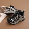 Tênis dad shoes infantis 2026 outono novo estilo fivelas giratórias para meninas, tênis esportivos antiderrapantes, tênis casuais de moda para meninos para atividades ao ar livre