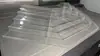 Prateleira de Display Acrílico Personalizada para Canto de Freezer de Supermercado, Vitrine para Alimentos Cozidos, Suporte Trapezoidal Acrílico Transparente de Múltiplas Camadas de 90 Graus