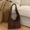 Moda Europeia e Americana Retrô 2025 Nova Bolsa Simples de Ombro/Axila Bolsa Tote de Grande Capacidade Bolsa de Camurça Estilo Motociclista