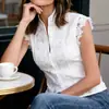 Camisa sin mangas de encaje con cuello alto para mujer, top chaleco de encaje calado vintage, blusa de corte ajustado con pliegues y un solo botón