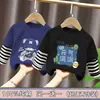 Camiseta de manga comprida para meninos, algodão puro, novo estilo outono 2026, blusa básica infantil para primavera e outono, listrada, falsa peça dupla