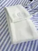 Camisa Nova de Verão de Manga Curta Camisa de Menino Listrada com Costura Manga Curta Blusa de Menina Resistente a Rugas Bonita Combina com Tudo Confortável