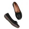 Sapatos Rasos Casuais de Caracol, Antiderrapantes, Versáteis, Adequados para Mães de Meia-Idade e Idosas, Mocassins Respiráveis de Solado Macio para Mulheres da Primavera e Verão 2026