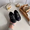 Zapatos para Niñas 2026 Nuevo Primavera Zapatos de Cuero para Niños Estilo Británico para Niños Mocasines de Suela Suave Zapatos Individuales para Bebé Birkenstock