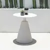 Mesa de Centro Pequena para Exterior Criativa Toda em Alumínio Mesa de Canto Pequena para Varanda Mesa Lateral de Luxo Leve para Pátio Externo Mesa Redonda Pequena