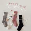 Z377 calcetines para niños al por mayor primavera y otoño estilo universitario barras paralelas niños y niñas calcetines altos calcetines de algodón peinado a rayas para niños