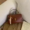 Bolso cruzado de alta gama de nicho transfronterizo 2026 Versión coreana Nuevo estilo Bolso de hombro de alta gama Bolso de mano para mujer