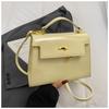 Bolso Pequeño Kelly de Gama Alta con un Toque Vintage, Bolso para Mujer con Hebilla de Cierre Niche 2026, Bolso de Mano Elegante para Hombro Cruzado