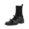 Botas Meia Quadradas Retrô com Laço Elástico Emagrecedoras Estilo Mary Jane 2026 Outono/Inverno Botas de Cano Curto Emagrecedoras com Salto Grosso Femininas