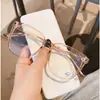 Nuevas monturas de gafas de moda trendy, montura grande con lentes planas azules de bloqueo de luz azul trendy en forma de D para miopía, efecto adelgazante, unisex