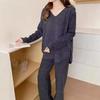 Traje de pantalón de pierna ancha de punto elegante con cuello en V de otoño transfronterizo para mujer, traje informal de dos piezas con estilo y estilo perezoso para otoño e invierno.