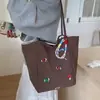 Nova Bolsa de Lona Bordada com Cogumelos Estilo Japonês Grande Capacidade Artística Simples Tote Bolsa de Ombro Fashion