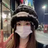 Gorro Peludo para Mujer, Gorro Cálido Engrosado y de Terciopelo, Gorro de Lana Versátil Estilo Coreano a Prueba de Frío, Gorro de Punto que Muestra la Cara con Protección para Orejas Pequeñas