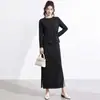 Conjunto de Falda de Dos Piezas Miyake Fashion Reductor de Edad Top Camiseta de Manga Larga Cuello Redondo de Gama Alta Falda Recta con Abertura