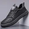 Sapatos de painel de couro para homens para comércio exterior transfronteiriço, novo modelo de outono, sapatos de negócios masculinos de alta qualidade, sapatos casuais de couro branco, sapatos casuais de couro da moda