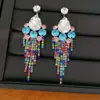 Nuevos pendientes de estilo europeo y americano con borlas redondas y en forma de lágrima tachonados de diamantes, que ofrecen un aspecto lujoso y de alta gama, pendientes de moda y tendencia para mujer