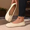 Comercio Exterior Zapatos Casuales de Piel Suave para Mujer Rojo Tacón Oculto Punta Dividida Estilo Nuevo para Mujer Suela Suave Zapatos Mary Jane Individuales Absolutamente Hermosos Zapatos