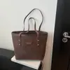 Bolsa de Ombro Grande Capacidade Moda Fabricante Transfronteiriço Feminina Primavera e Verão 2025 Simples Nova Nicho Bolsa de Mão para o Dia a Dia