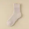 Calcetines Zhuji para Niñas en Otoño e Invierno Calcetines Gruesos con Felpa Adicional para Mujer Calcetines Cálidos de Media Pantorrilla Invierno Sencillos de Color Puro Calcetines para Mujer