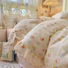 Juego de ropa de cama de cuatro piezas de algodón de doble capa estilo niña, estilo princesa de algodón puro, funda de edredón, sábana, sábana bajera y juego de tres piezas.