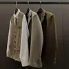 Sala de Modelos de Ropa Suave para Hombres Vestuario Estilo Italiano Sencillo Chaqueta de Traje para Hombres Exhibición de Accesorios Armario Decoración