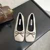Ropa de abrigo de primavera, zapatos Mary Jane para ir al trabajo, zapatos planos nuevos, zapatos planos de gamuza de punta cuadrada para principios de temporada para mujer, estilo retro de suela única 2026