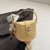 Bolsa Niche Commuter Underarm 2025 Verão Nova Bolsa de Ombro Simples Bolsa Transversal Casual Fashion para Mulheres