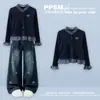 Atuendo de primavera/otoño moderno y vibrante: una nueva colección que presenta un dulce cárdigan de manga larga con pajarita y pantalones vaqueros holgados, vendidos como un conjunto de dos piezas