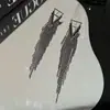 Pendientes Triangulares Negros con Borlas Exageradas para Mujer de Gama Alta Hechos a Mano Lujo Ligero Elegantes Elegantes Clavos de Oreja Moda Exagerados Pendientes Largos