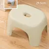 Taburete pequeño engrosado para adultos, resistente y duradero, banco de plástico para el hogar para sala de estar, taburete bajo para baño para cambiarse los zapatos para mujer