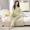 Pijama feminino 100% algodão, nova coleção outono/inverno 2026, com design sofisticado e um conjunto de loungewear estilo cardigã de manga longa para primavera e outono