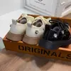 2026 Novos Mocassins Brilhantes Estilo Britânico com Laço de Couro Patenteado para Crianças, Sapatos de Couro para Meninas Princesas com Solas Grossas