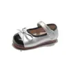 Zapatos de cuero con moño para niños, zapatos de colores combinados brillantes de suela blanda para niñas, zapatos Mary Jane elegantes y versátiles para la escuela