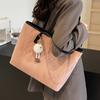 Bolso de mujer de alta gama y gran capacidad 2024 nueva moda bolso de hombro simple diseño nicho estilo extranjero bolso tote para ir al trabajo