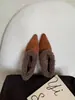 Sapatos Quentes de Veludo Retrô para Mulheres no Outono e Inverno Nova Moda Sapatos Pretos Finos de Pelo Sapatos de Algodão