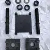 Accesorios de mantenimiento de vías férreas, incluyendo clips para rieles de 43 kg/m y accesorios de conexión, hechos de hierro fundido