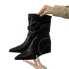Venta al por mayor transfronteriza de botines de tacón alto con punta para mujer, nueva colección otoño/invierno 2026, botines negros elegantes y versátiles con tacón de cuña