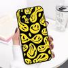 Funda blanda con cara sonriente retorcida para iPhone 15
