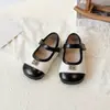 Sapatos Versáteis de Couro para Crianças 2025 Primavera e Outono Estilo Coreano Novo Moda Bebê Sapatos de Princesa com Letras Flats de Velcro para Meninas