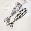 Bufanda de Seda Floral Verde Café Retro con Cadena para Mujer Cadena Larga para Suéter Tipo Tirón Nicho Accesorio Elegante Versátil de Gama Alta