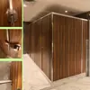Instalación de Baños Públicos Escolares y Hospitalarios con Divisiones No Absorbentes, Anti-Expansión, Anti-Agua e Impermeables Hechas de Tablero Multiplex y Divisiones de PVC