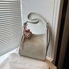 Bolsa Balde da Moda para Comércio Exterior para Mulheres 2025 Nova Bolsa Tira Colo Casual para Trabalho e Deslocamento Simples Versátil
