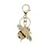Llavero de Metal con Forma de Abeja Pequeña Incrustada de Diamantes de Venta Caliente Transfronteriza Colgante para Bolso de Mujer Anillo de Llavero Regalo Creativo Transfronterizo