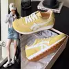 Nuevos Zapatos de Estilo Chino Más Vendidos Otoño para Mujer 2026 Nuevos Versátiles Suela Gruesa Cómodos Zapatos Casuales Zapatos de Mujer Antideslizantes Zapatos de Entrenamiento Alemanes