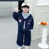 Conjunto de Dos Piezas Casual de Estilo Academia con Graffiti para Niños Primavera y Otoño 2026 Nuevo Otoño Versión Coreana Genial para Bebé Conjunto de Dos Piezas Moderno